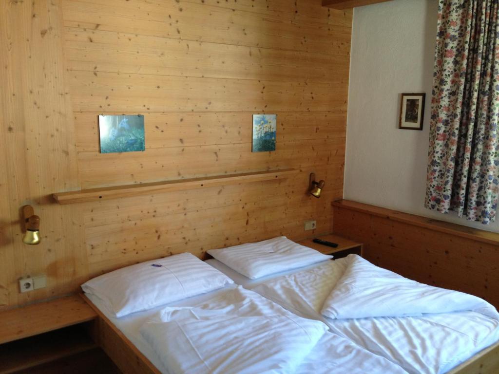 Gasthaus Sonne Tarrenz Pokój zdjęcie