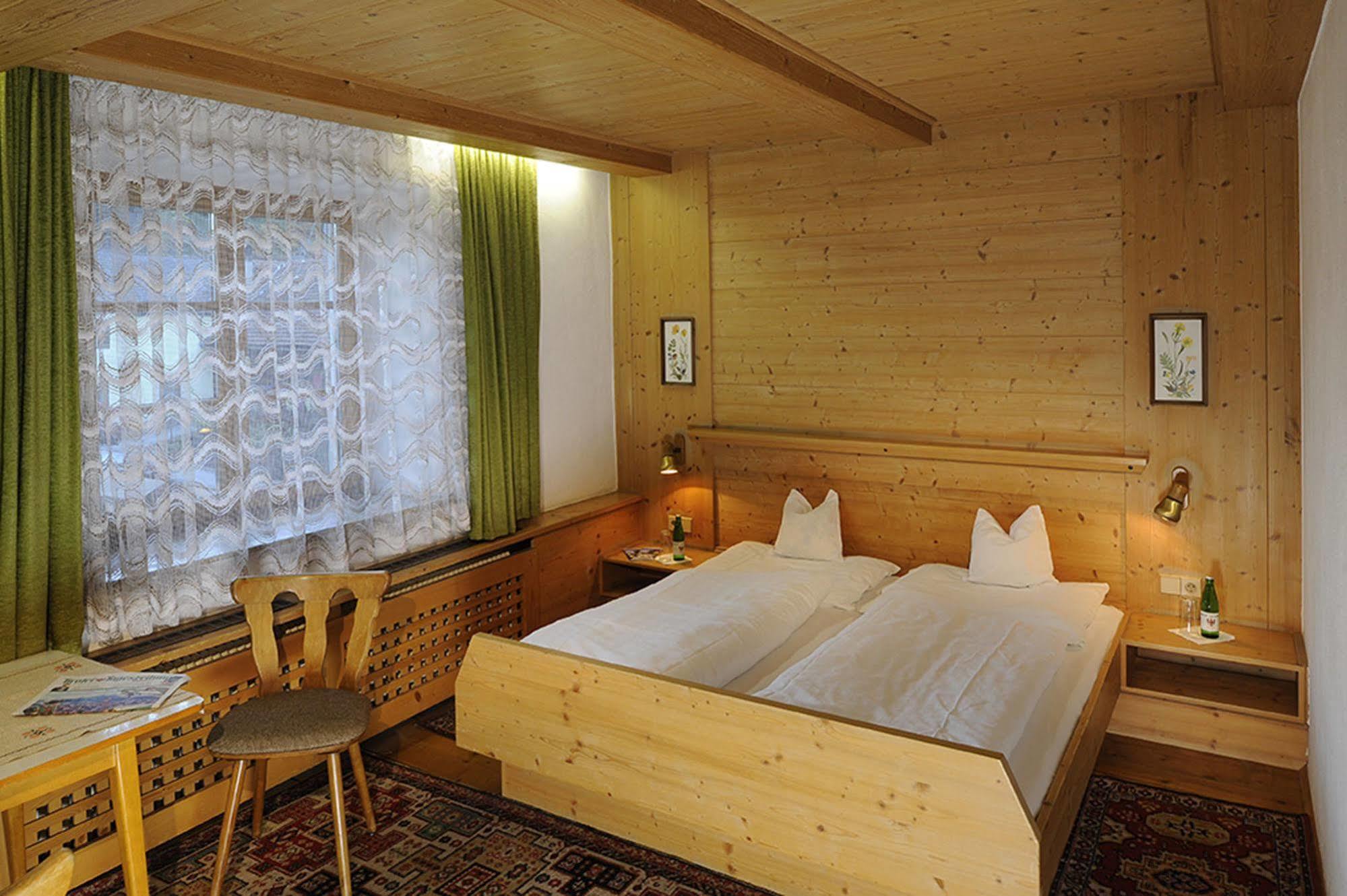Gasthaus Sonne Tarrenz Zewnętrze zdjęcie